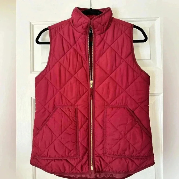 J. Crew Jackets & Blazers - J. Crew mercantile puffer vest burgundy with gold zipper, women size XS, warm